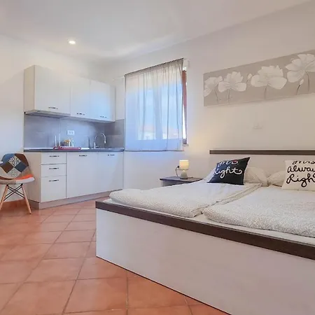 Dani Apartment